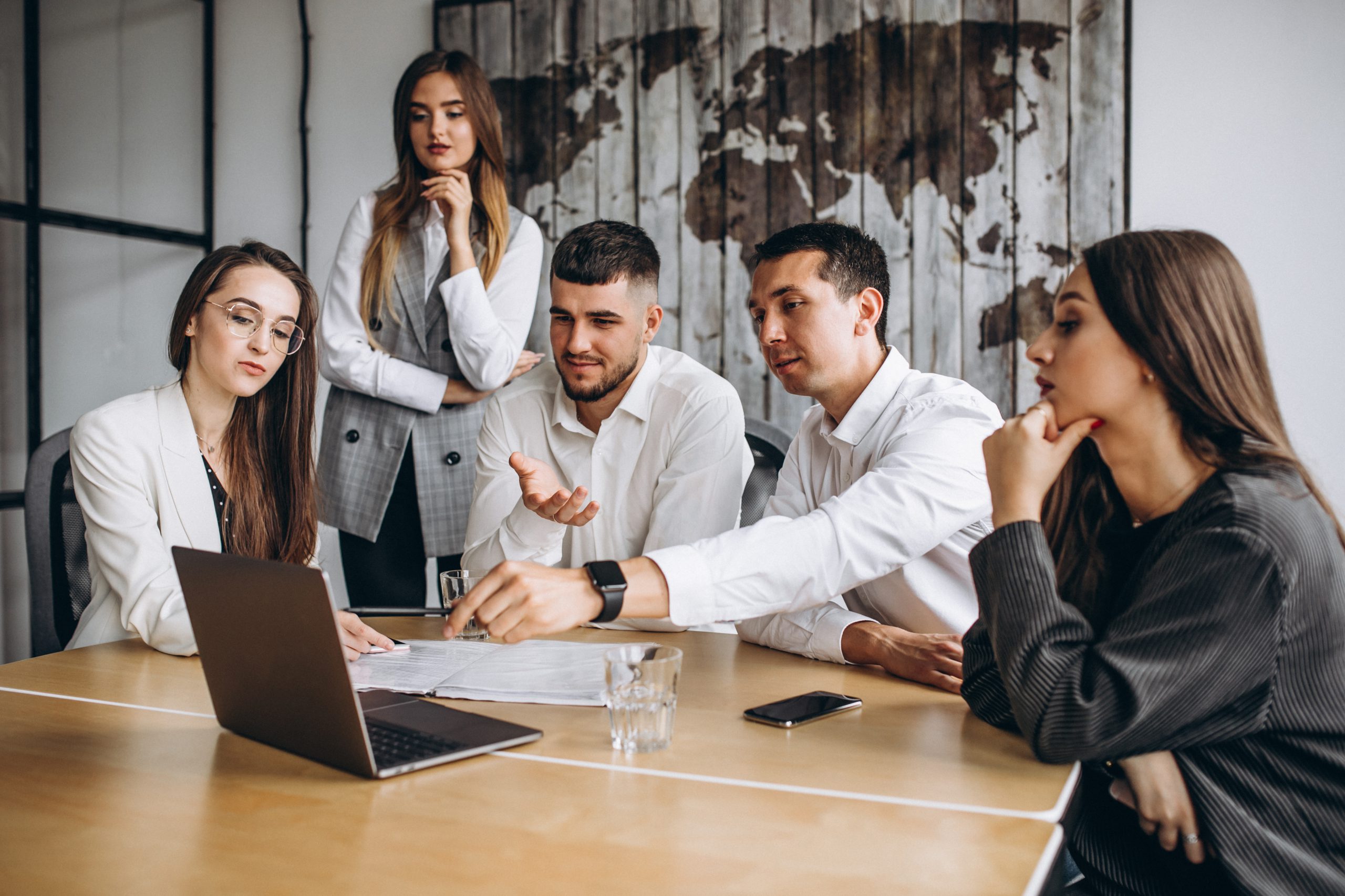 Management of generation changes in businesses - Empaques